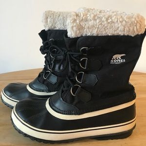 Sorel Winter Carnival Boots, Women’s Size 9
